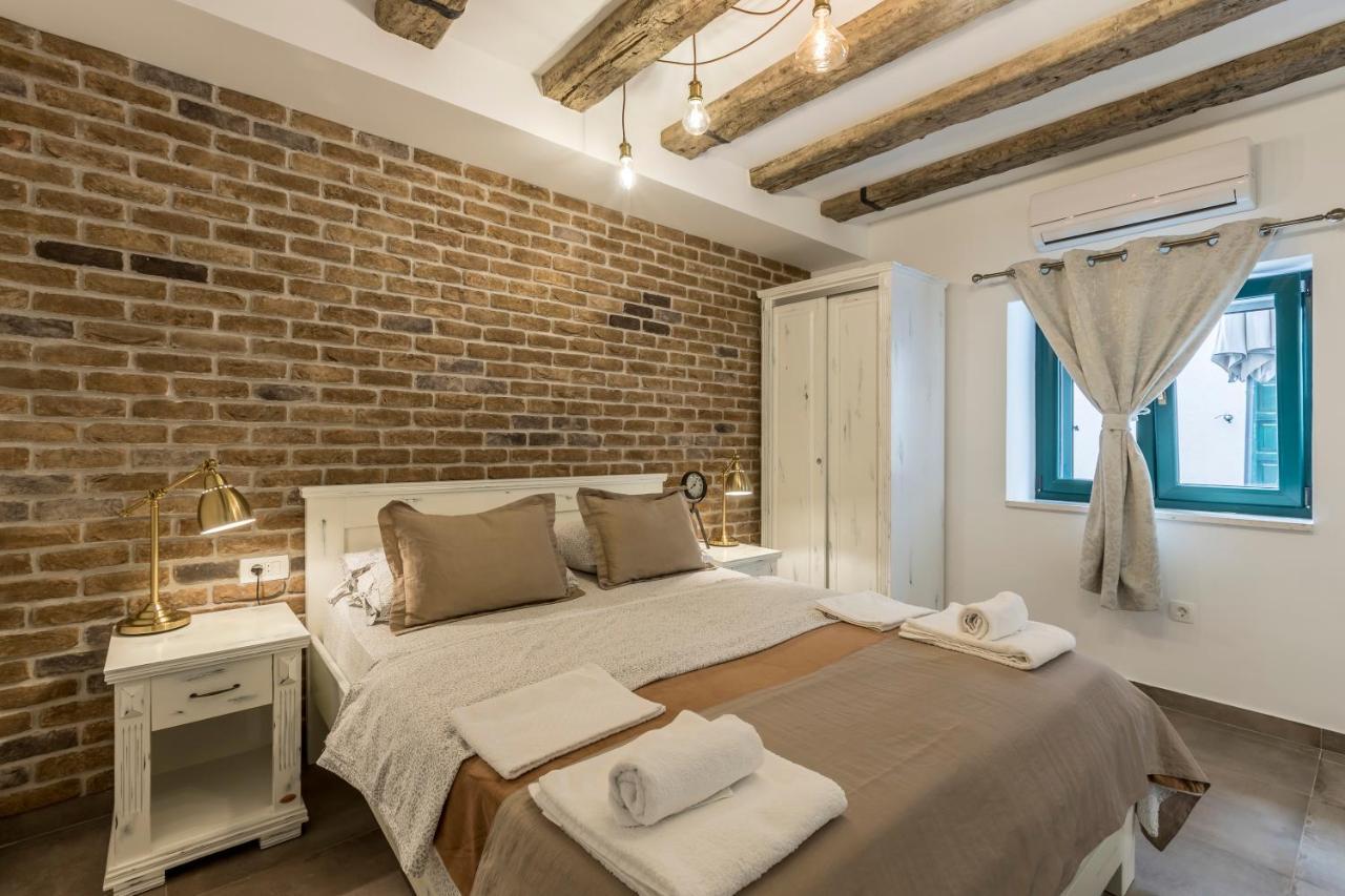 Studio Apartments Insula Сплит Екстериор снимка