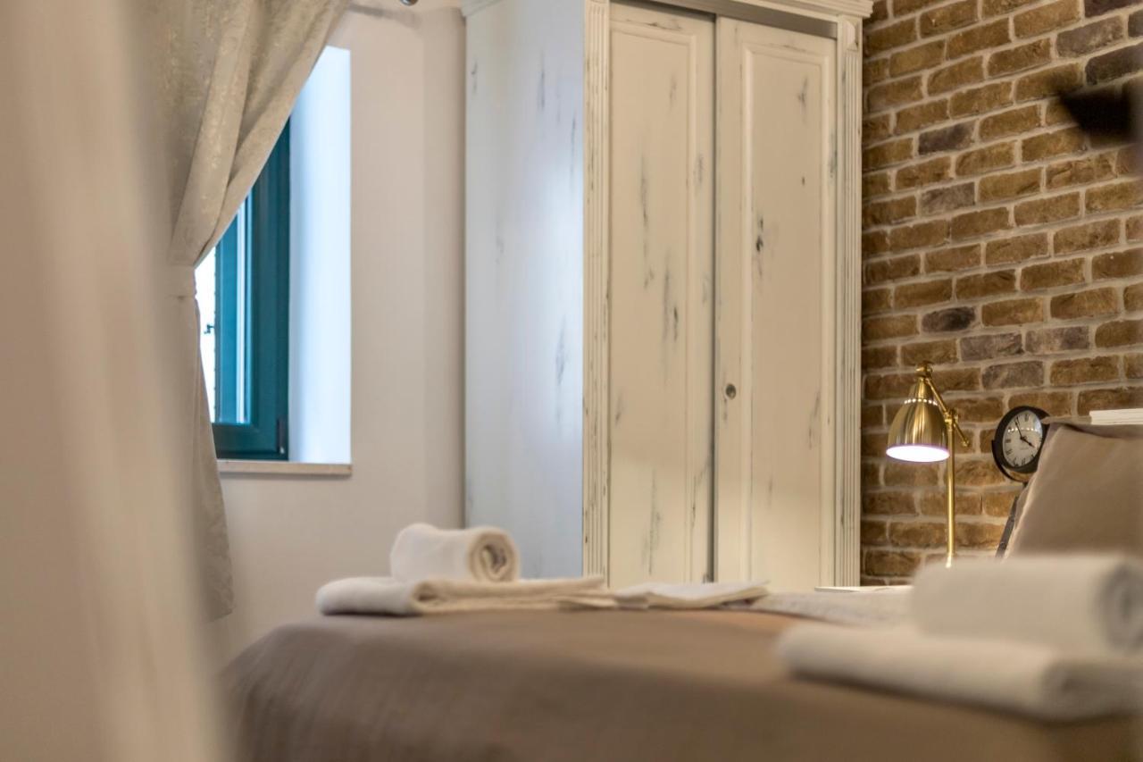 Studio Apartments Insula Сплит Екстериор снимка