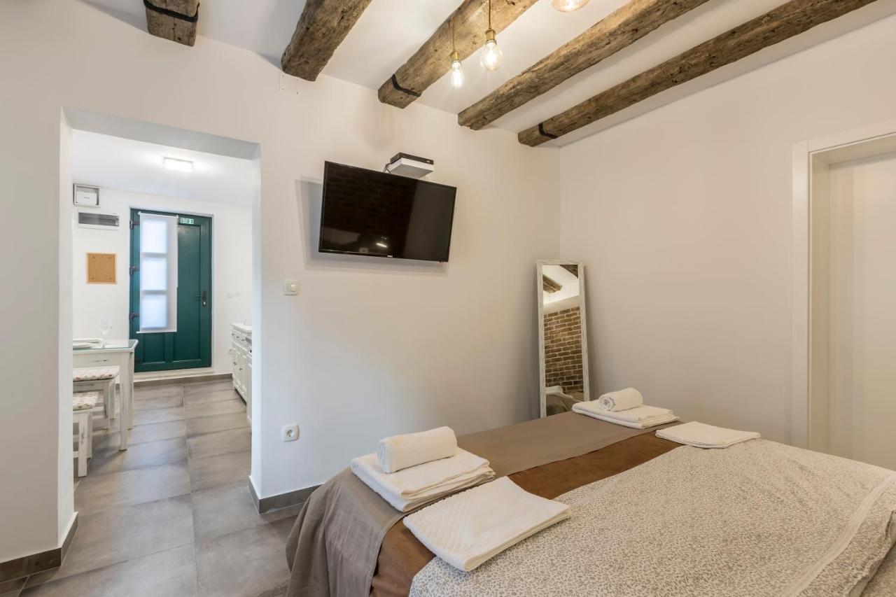Studio Apartments Insula Сплит Екстериор снимка