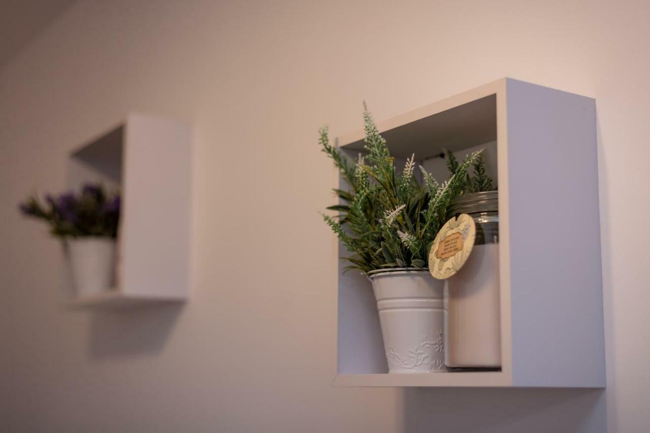 Studio Apartments Insula Сплит Екстериор снимка