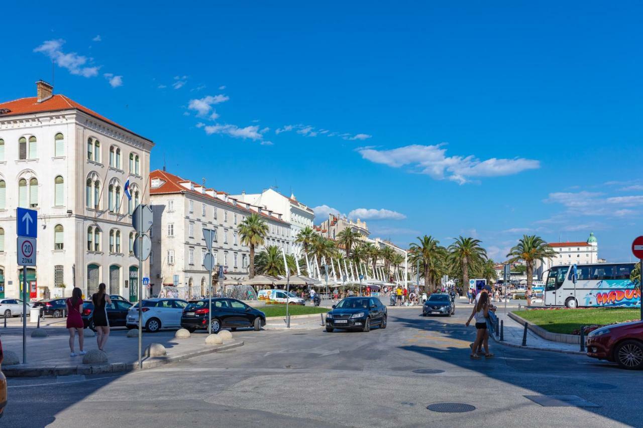 Studio Apartments Insula Сплит Екстериор снимка