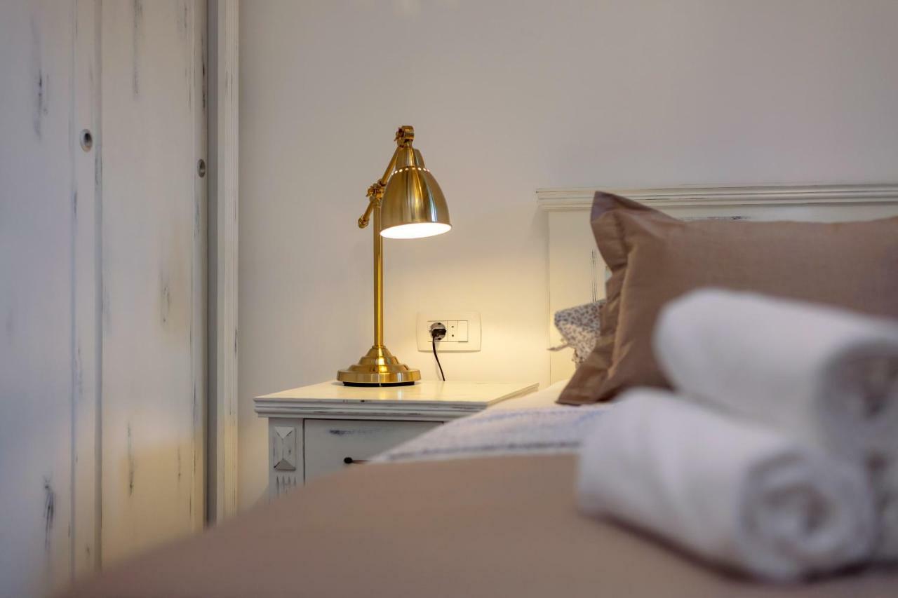 Studio Apartments Insula Сплит Екстериор снимка